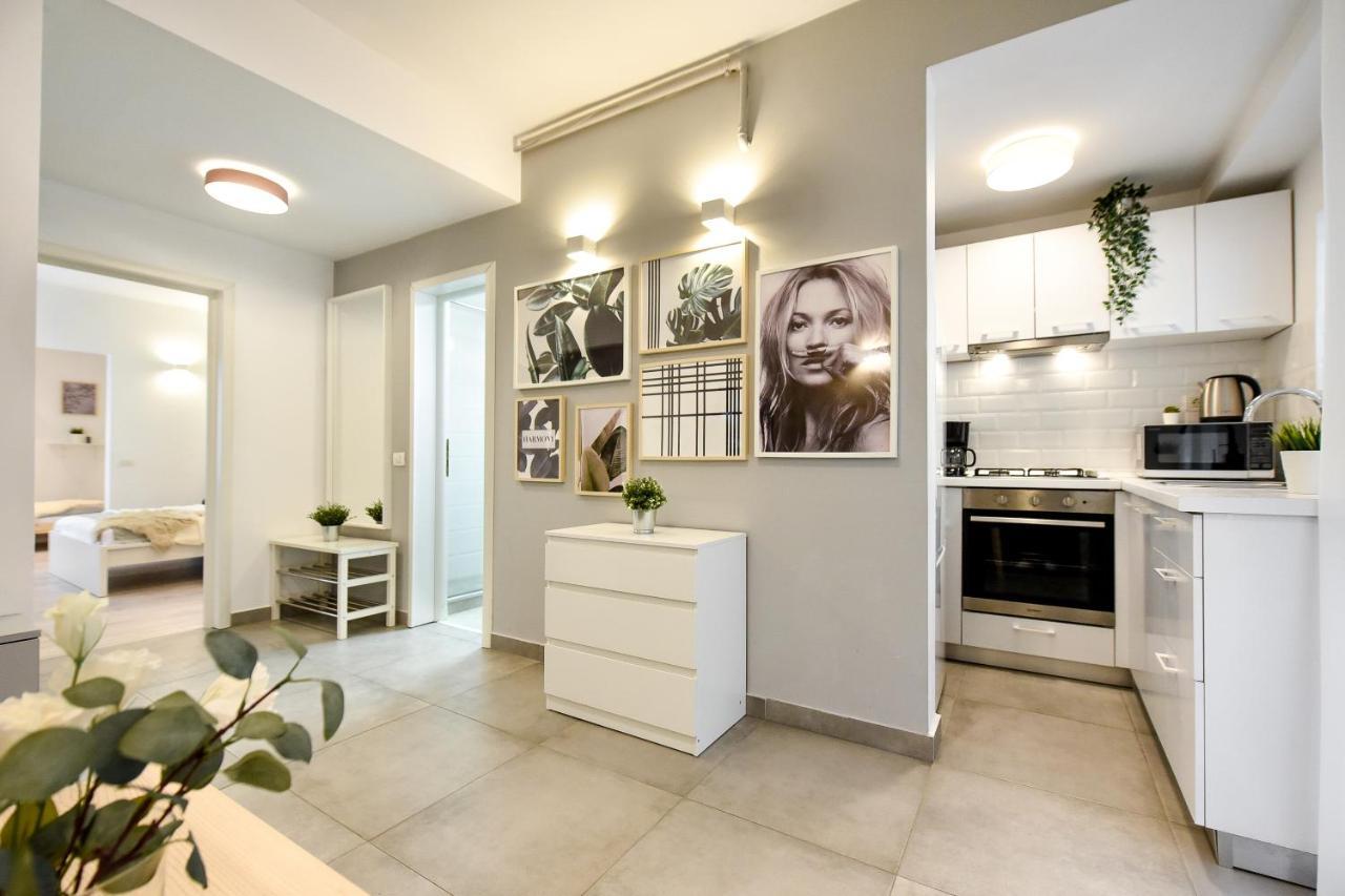 Spacious 1Br In The City Center - Amazing For Extended Stays Bukares Bagian luar foto