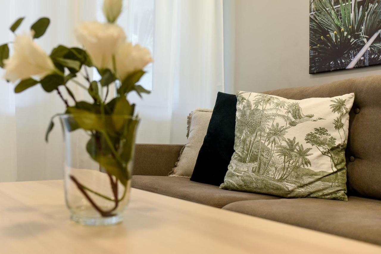 Spacious 1Br In The City Center - Amazing For Extended Stays Bukares Bagian luar foto