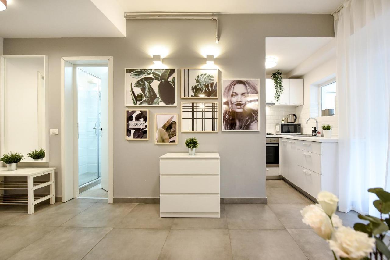 Spacious 1Br In The City Center - Amazing For Extended Stays Bukares Bagian luar foto